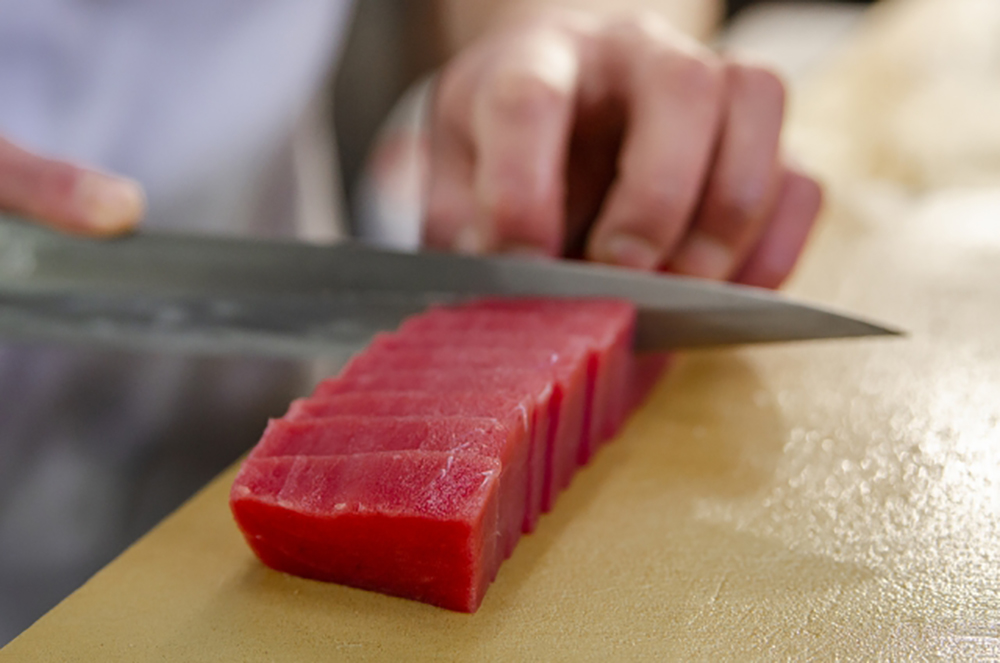 まぐろの刺身を上手に切る