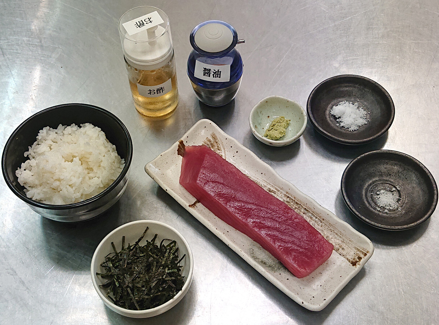 まぐろ丼の材料