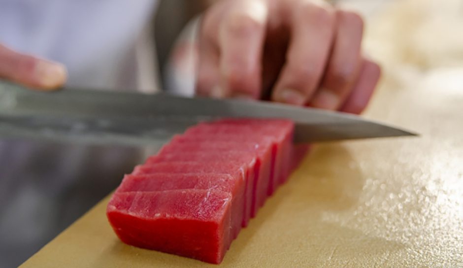 まぐろの刺身を上手に切る